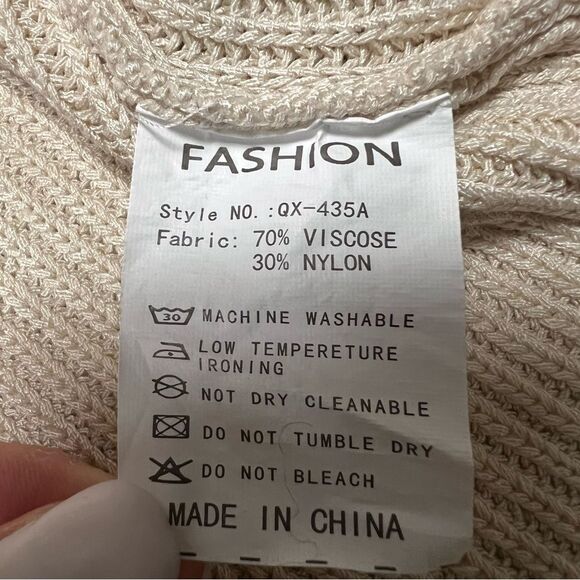 Cream High Neck Long Sleeve Sweater Size Small - Picture 5 of 8